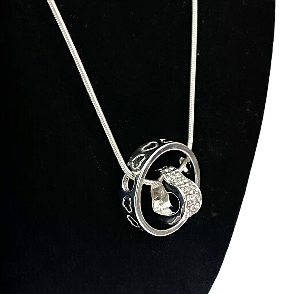 Swarovski 14KGP Floating heart in circle necklace